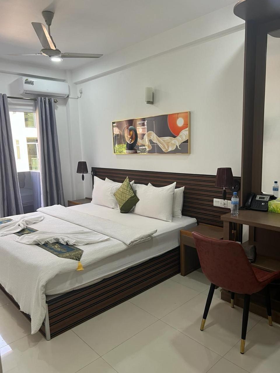 Hs Miracle Grand Hotel Hulhumale Kültér fotó